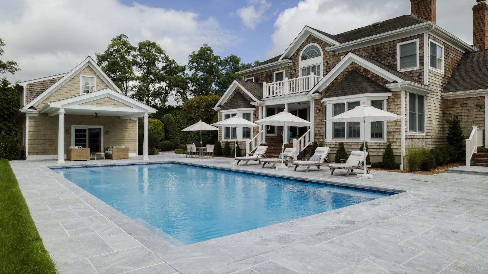 How to Avoid Hidden Costs When Hiring a Pool Contractor in the Hamptons